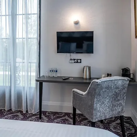 Les Jardins De Josephine - Le Manoir 3*