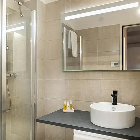 Les Jardins De Josephine - Le Manoir