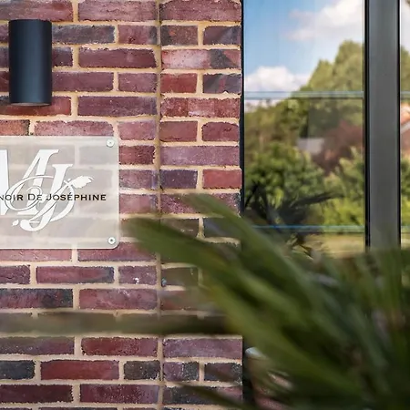 Hotel Les Jardins De Josephine - Le Manoir 3*