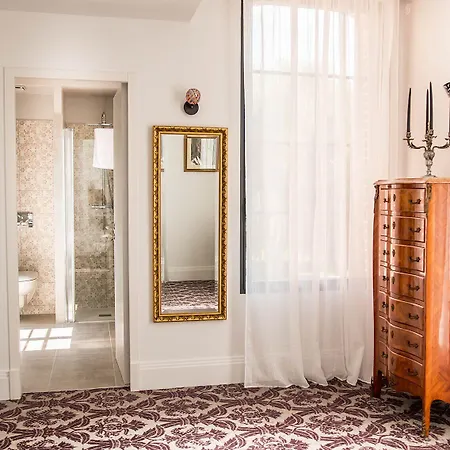 Hotel Les Jardins De Josephine - Le Manoir 3*