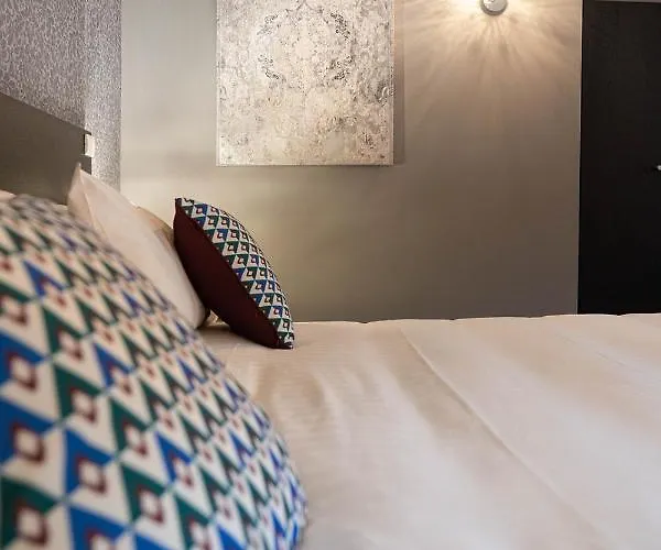 Les Jardins De Josephine - Le Manoir 3*